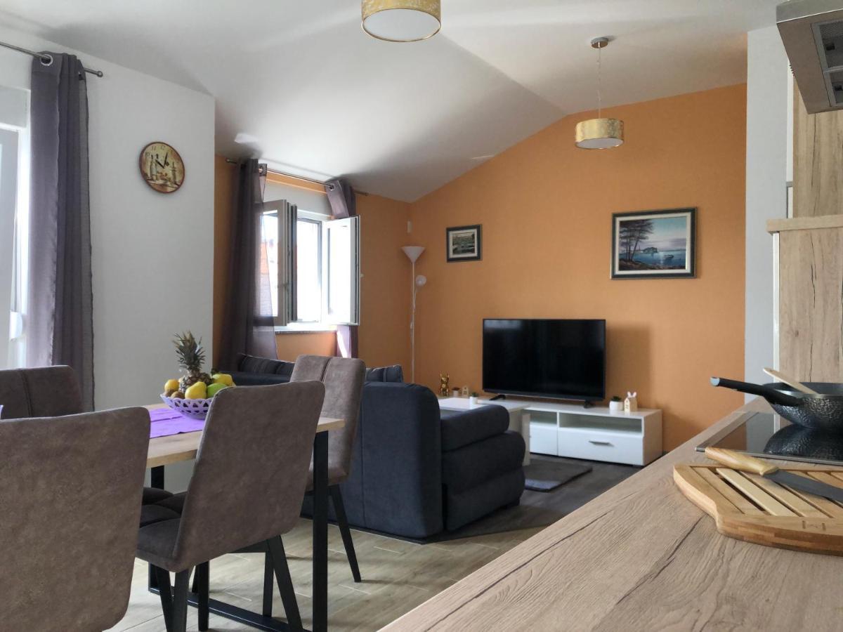 Apartament Tinel