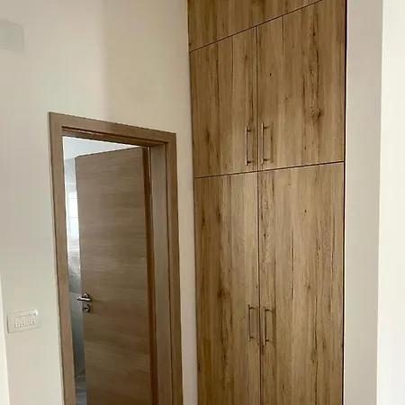 Tinel Apartment Vir Esterno foto