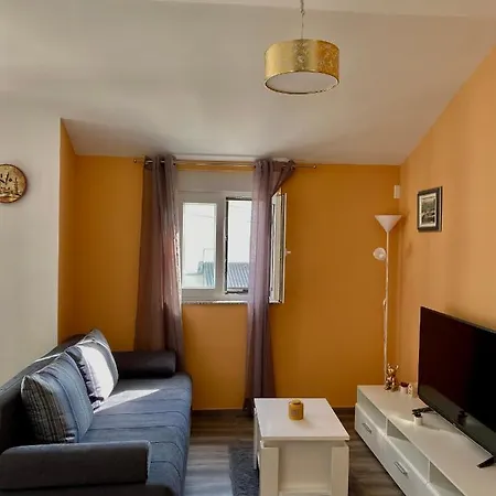 Tinel Apartment Vir Esterno foto