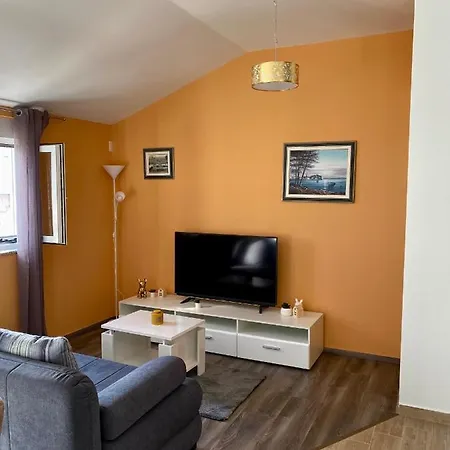 Tinel Apartment Vir Esterno foto